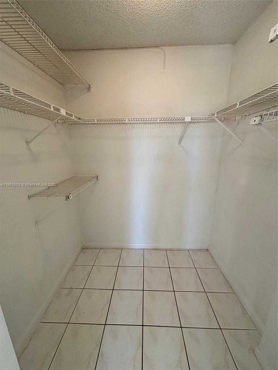 Small Image of 17021 NORTH BAY RD #517, Sunny Isles Beach Number 31