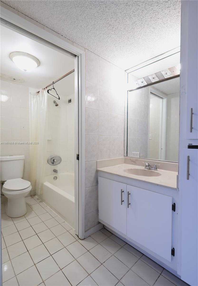 Small Image of 17021 NORTH BAY RD #517, Sunny Isles Beach Number 33