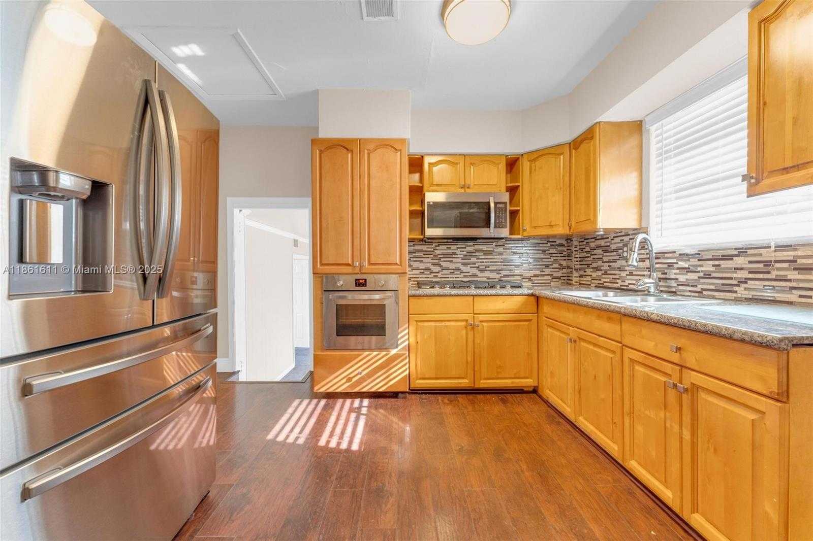 Small Image of 11141 NORTH WEST 22ND CT, Miami Number 11
