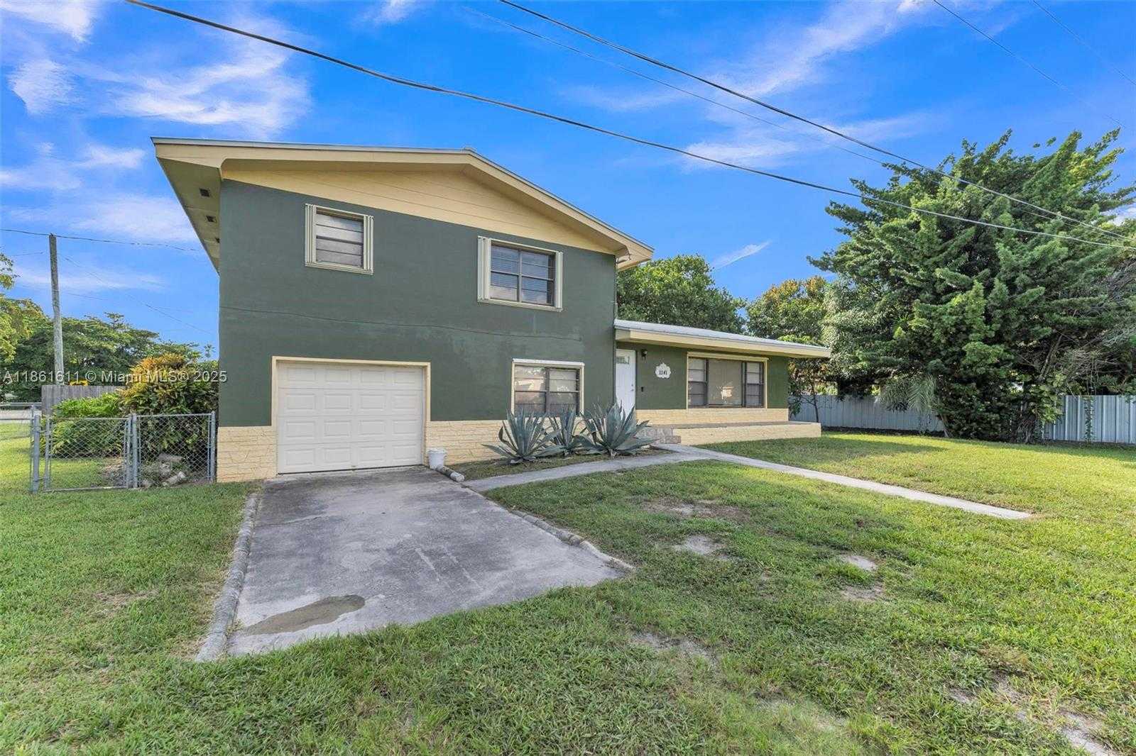 Small Image of 11141 NORTH WEST 22ND CT, Miami Number 28