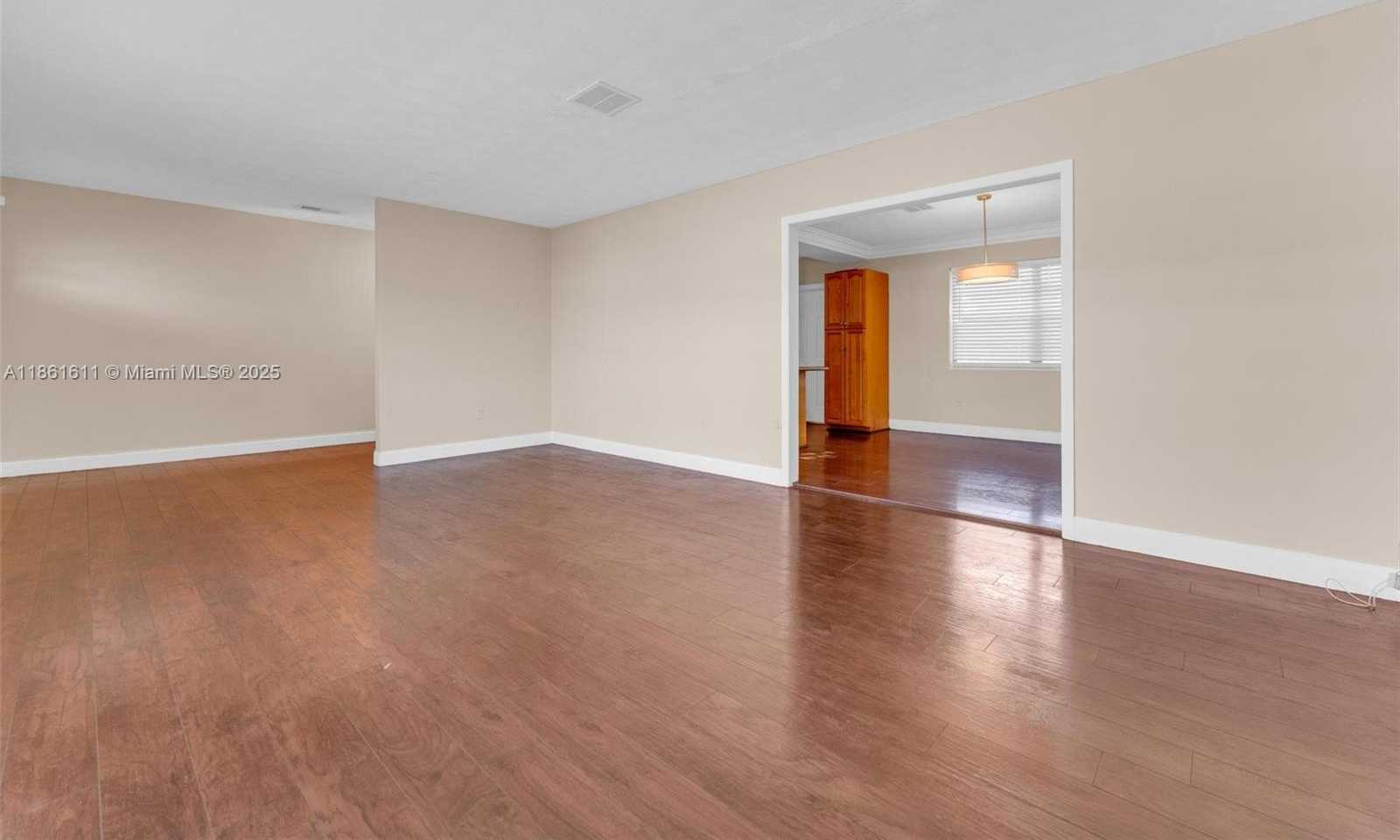 Small Image of 11141 NORTH WEST 22ND CT, Miami Number 5