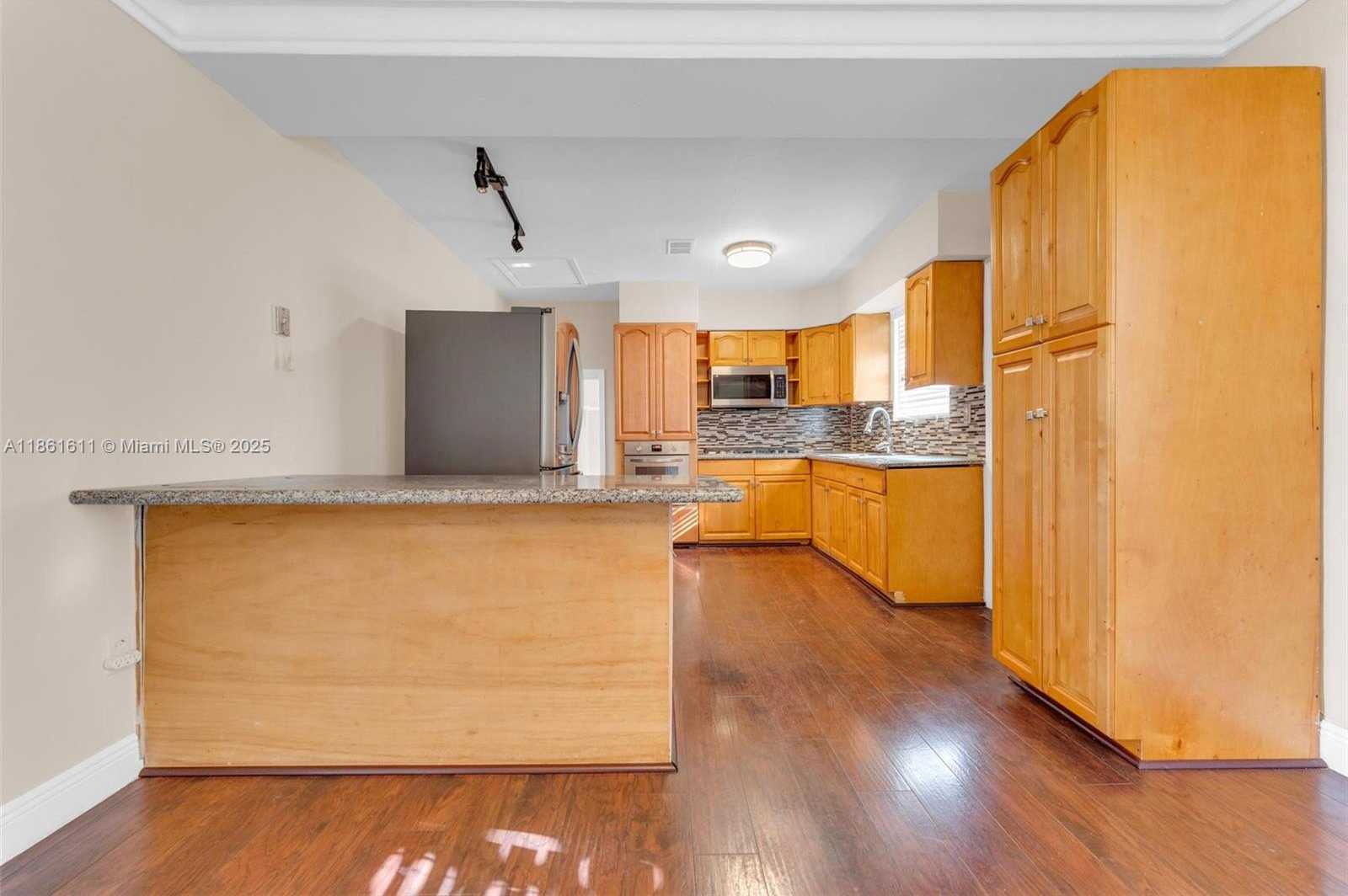 Small Image of 11141 NORTH WEST 22ND CT, Miami Number 8