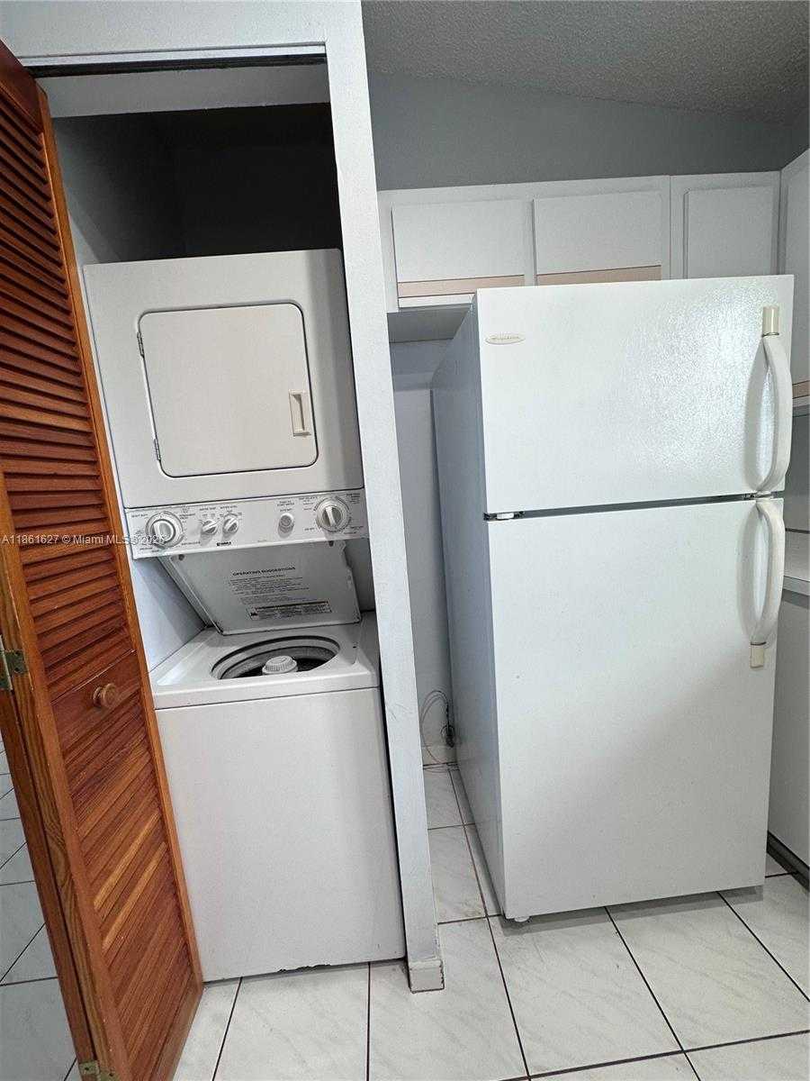 Small Image of 2210 WEST 74TH ST #201-29, Hialeah Number 7