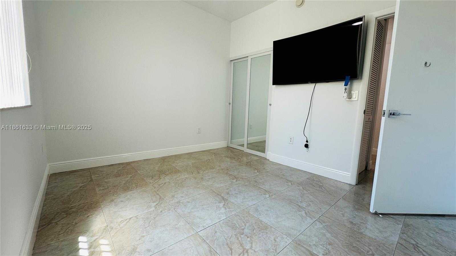 Small Image of 3340 NORTH EAST 190TH ST #403, Aventura Number 13