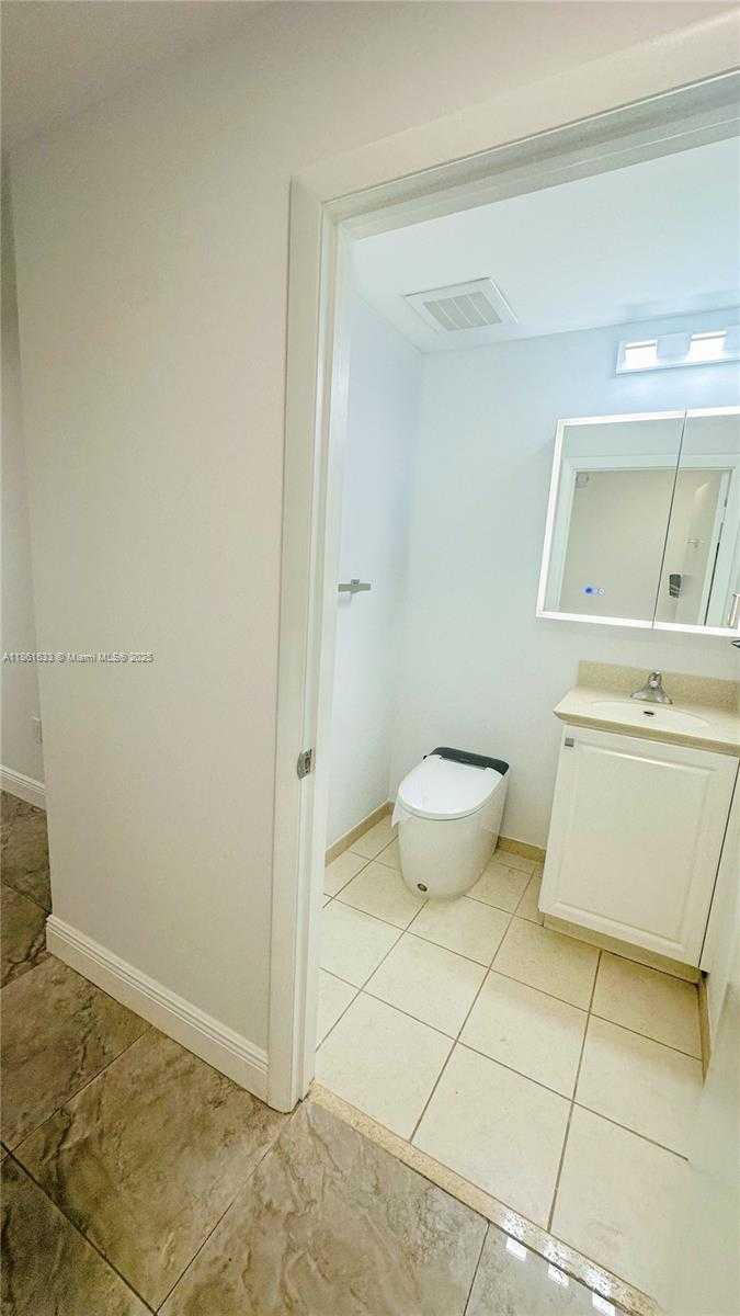 Small Image of 3340 NORTH EAST 190TH ST #403, Aventura Number 19