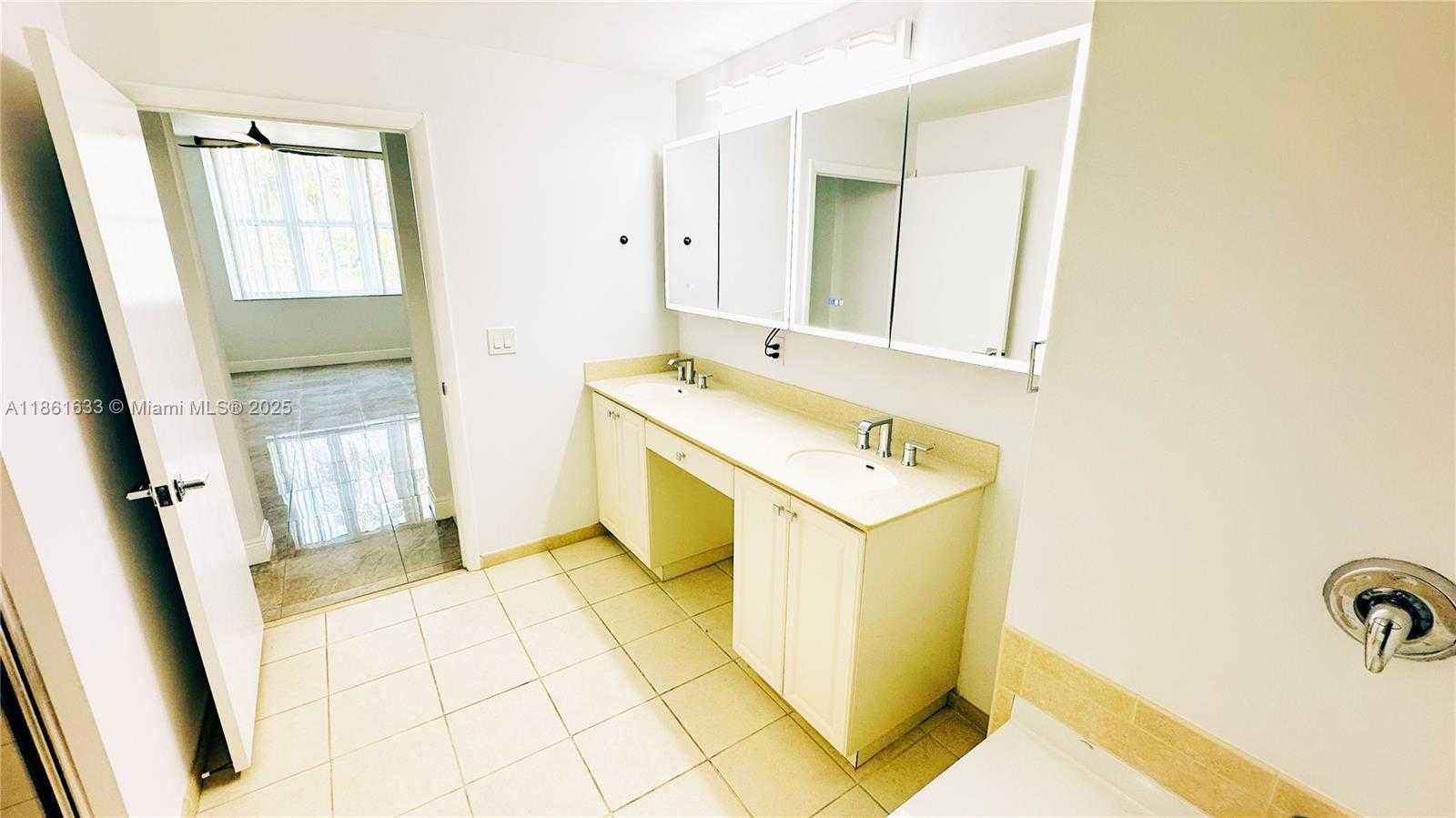 Small Image of 3340 NORTH EAST 190TH ST #403, Aventura Number 29