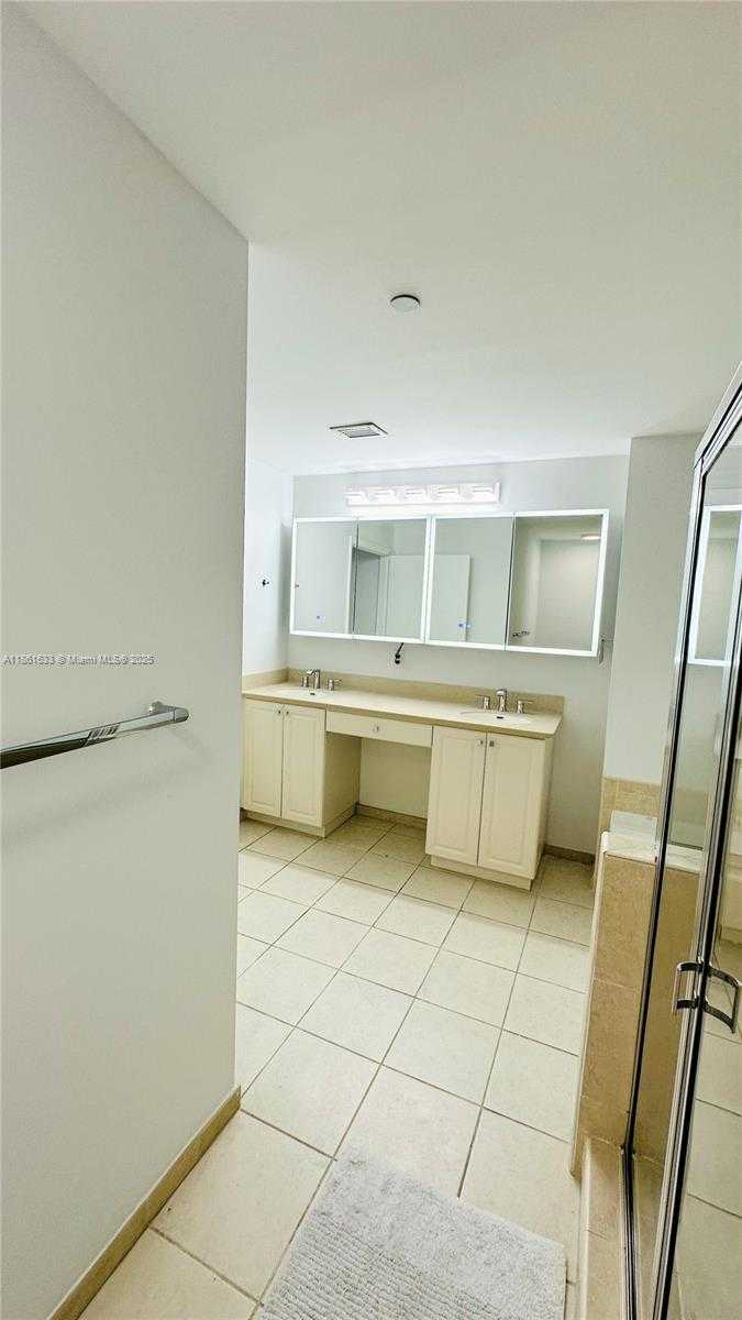 Small Image of 3340 NORTH EAST 190TH ST #403, Aventura Number 31