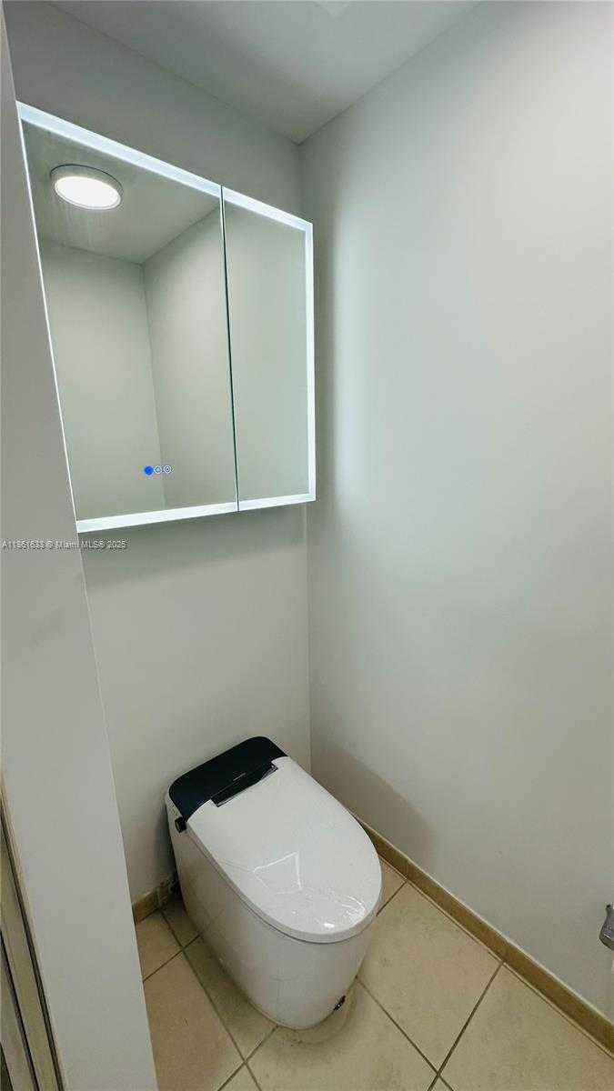 Small Image of 3340 NORTH EAST 190TH ST #403, Aventura Number 32