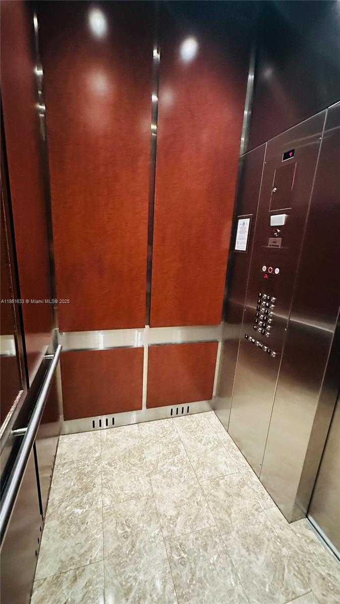 Small Image of 3340 NORTH EAST 190TH ST #403, Aventura Number 7
