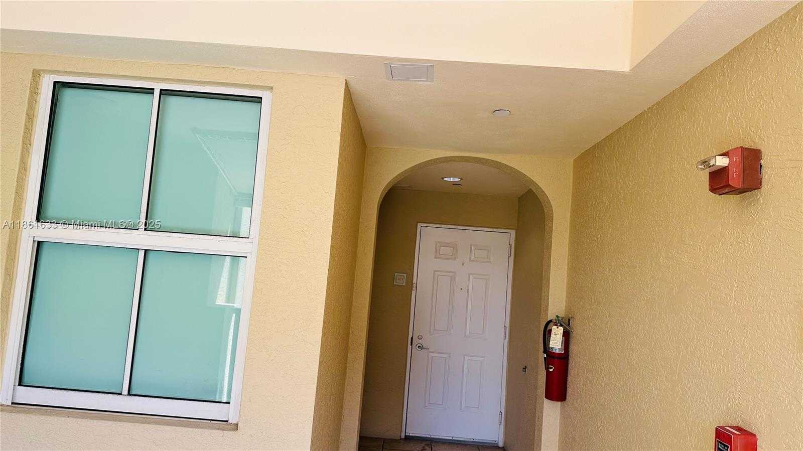 Small Image of 3340 NORTH EAST 190TH ST #403, Aventura Number 8
