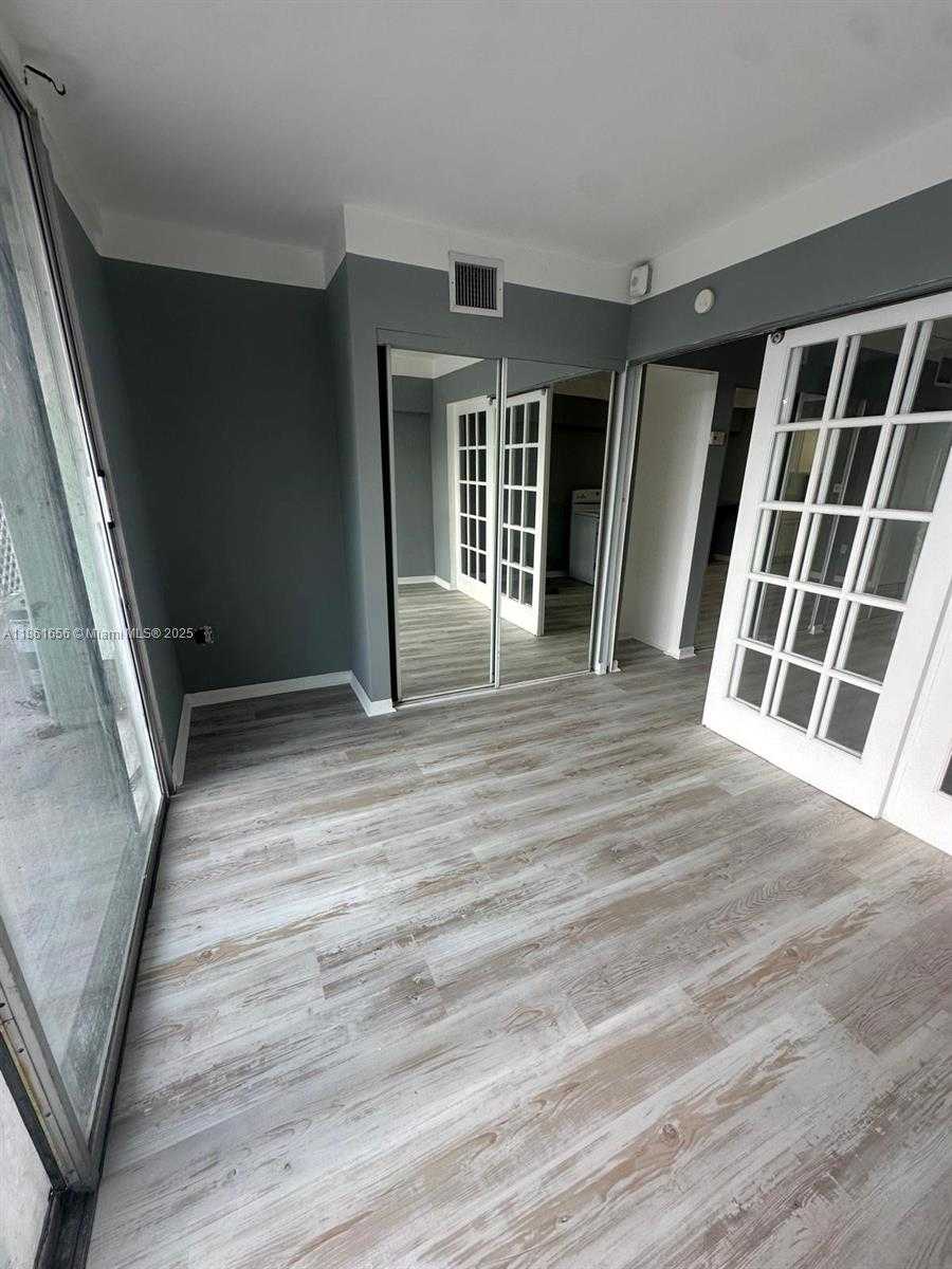 Small Image of 1400 PENNSYLVANIA AVE #16, Miami Beach Number 5