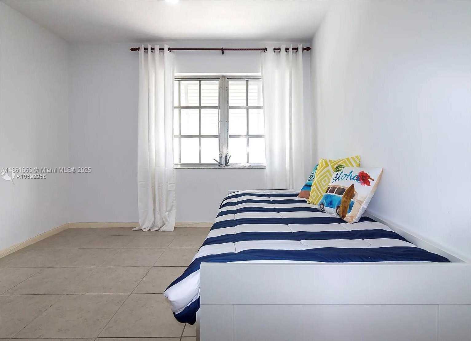 Small Image of 1150 MADRUGA AVE, Coral Gables Number 2