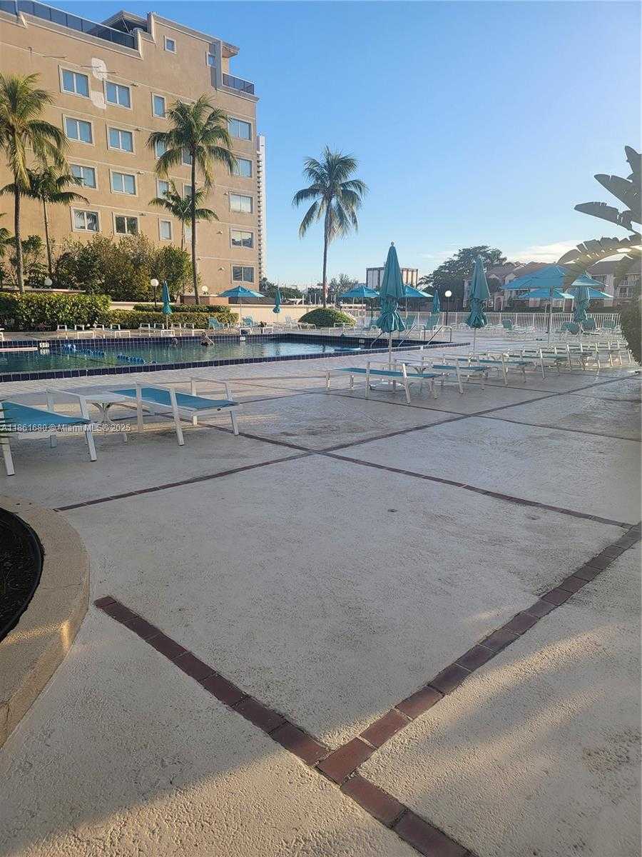 Small Image of 3800 SOUTH OCEAN DR #309, Hollywood Number 21