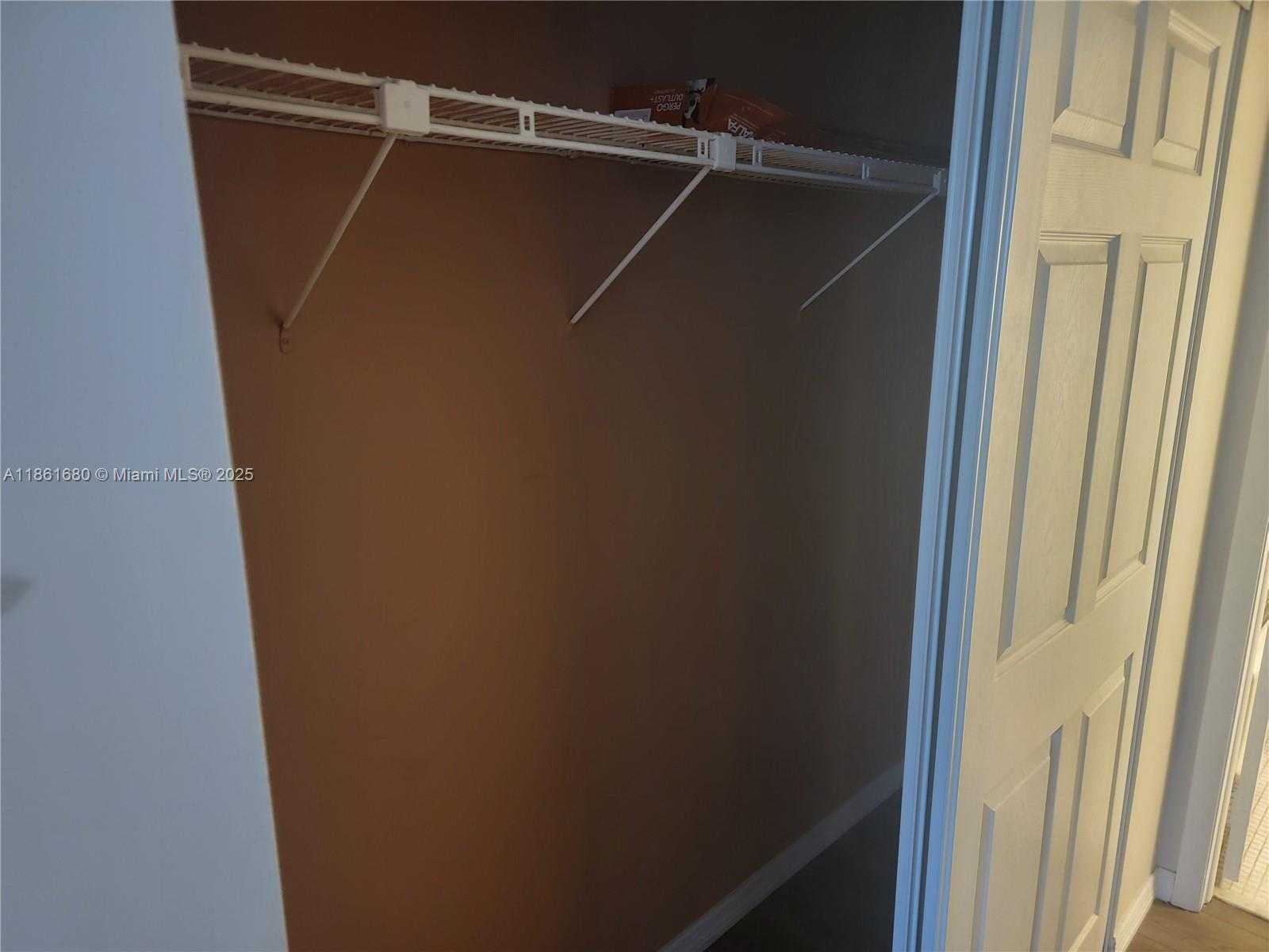 Small Image of 3800 SOUTH OCEAN DR #309, Hollywood Number 9
