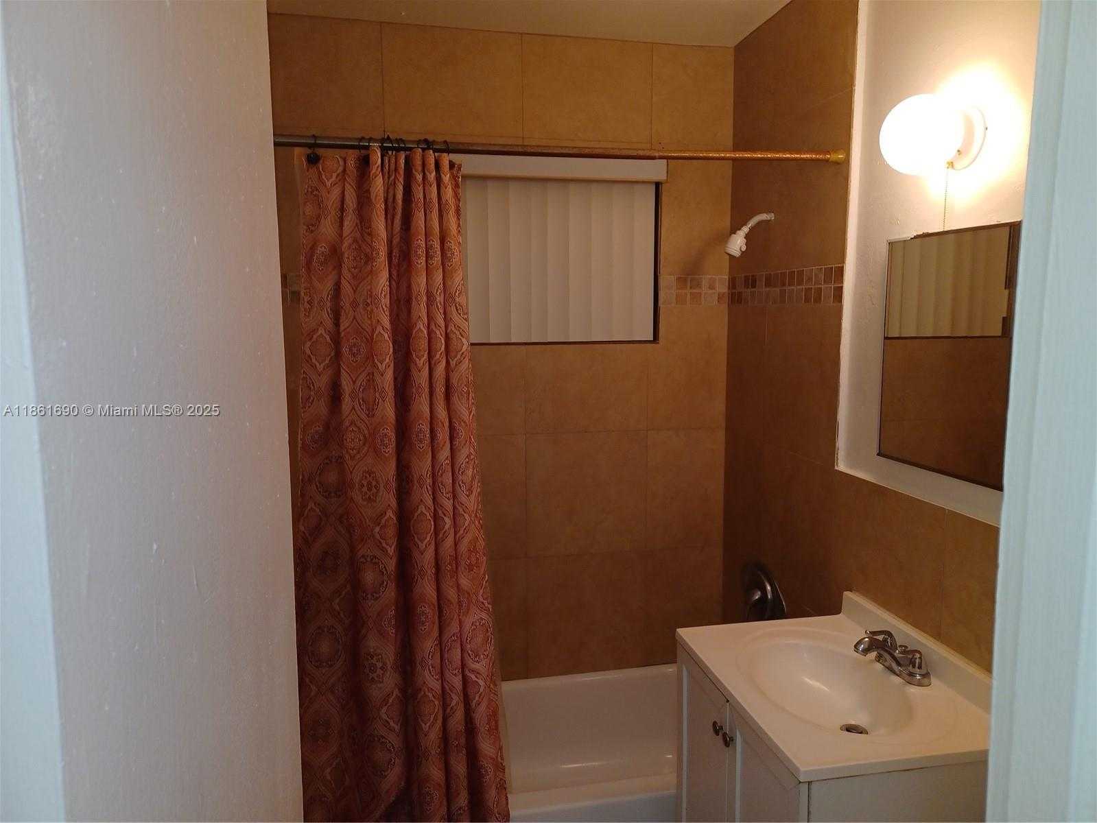 Small Image of 951 NORTH WEST 34TH TERRACE, Lauderhill Number 19