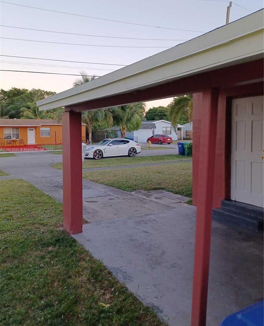 Small Image of 951 NORTH WEST 34TH TERRACE, Lauderhill Number 3