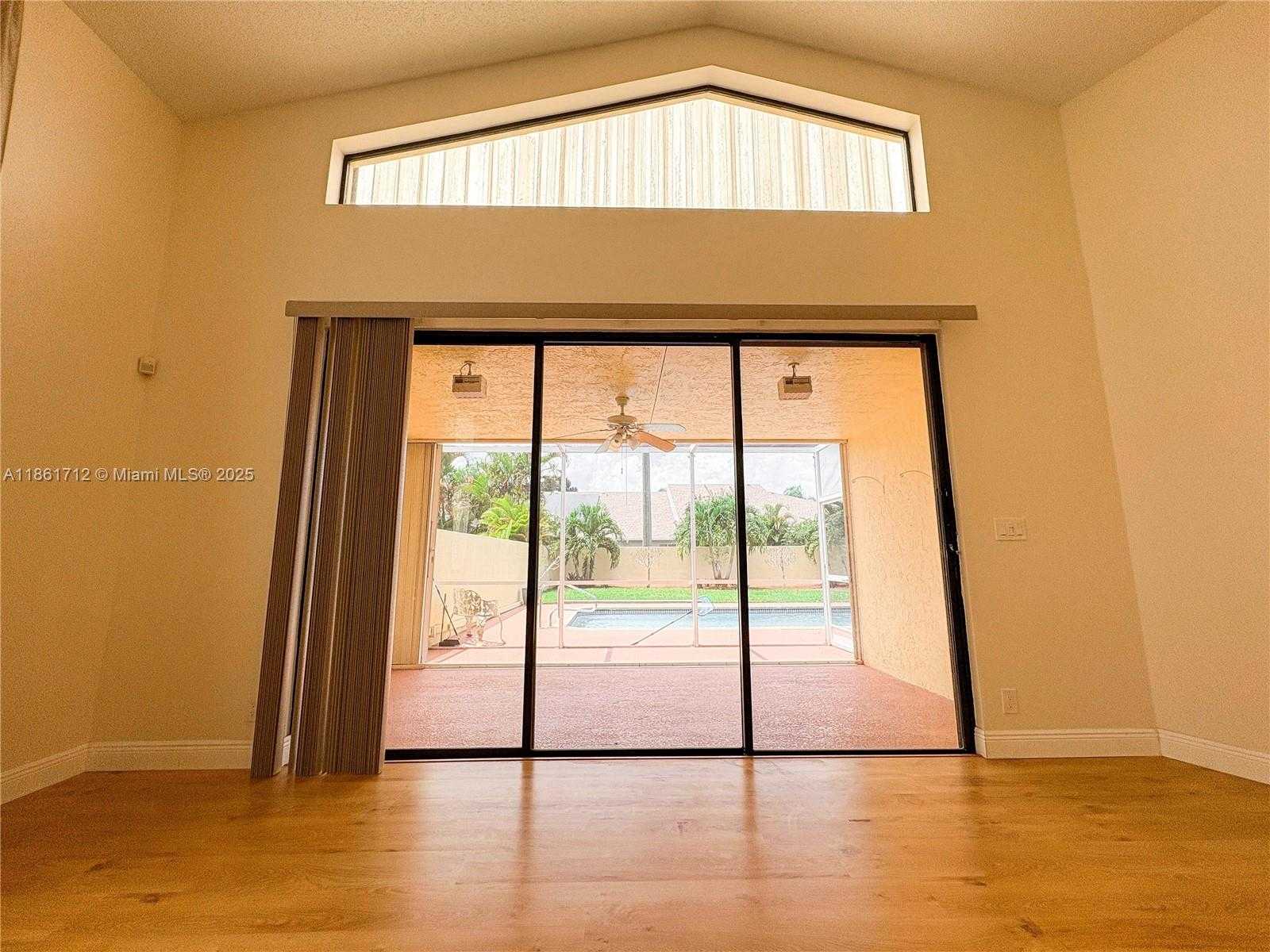 Small Image of 9080 VILLA PORTOFINO CIR #9080, Boca Raton Number 12