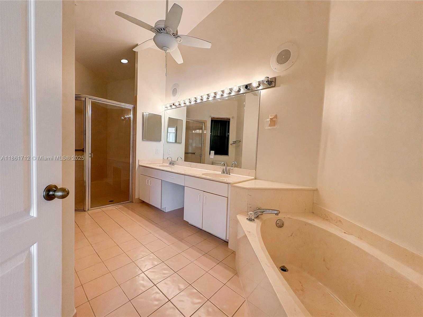Small Image of 9080 VILLA PORTOFINO CIR #9080, Boca Raton Number 14