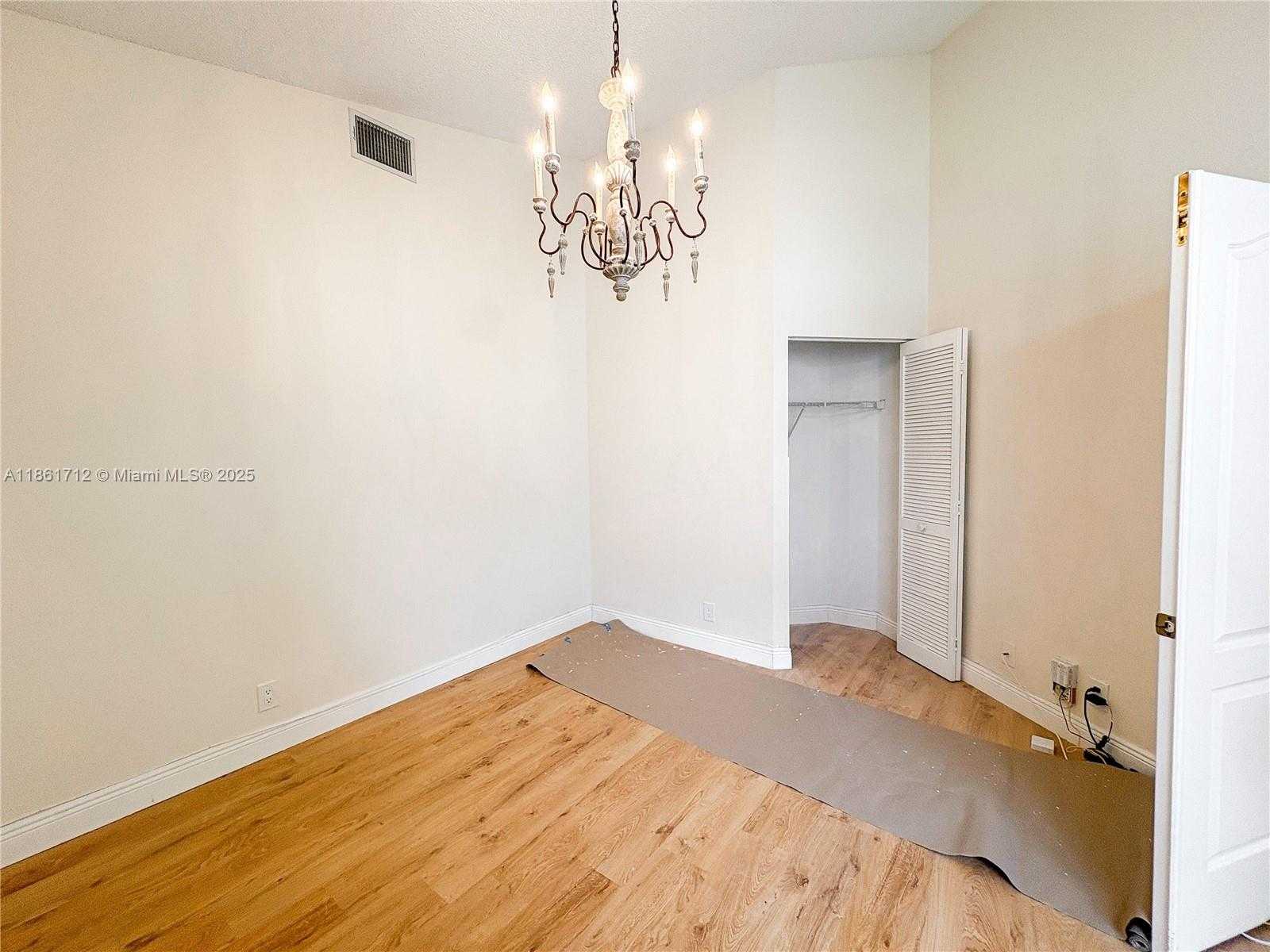 Small Image of 9080 VILLA PORTOFINO CIR #9080, Boca Raton Number 16