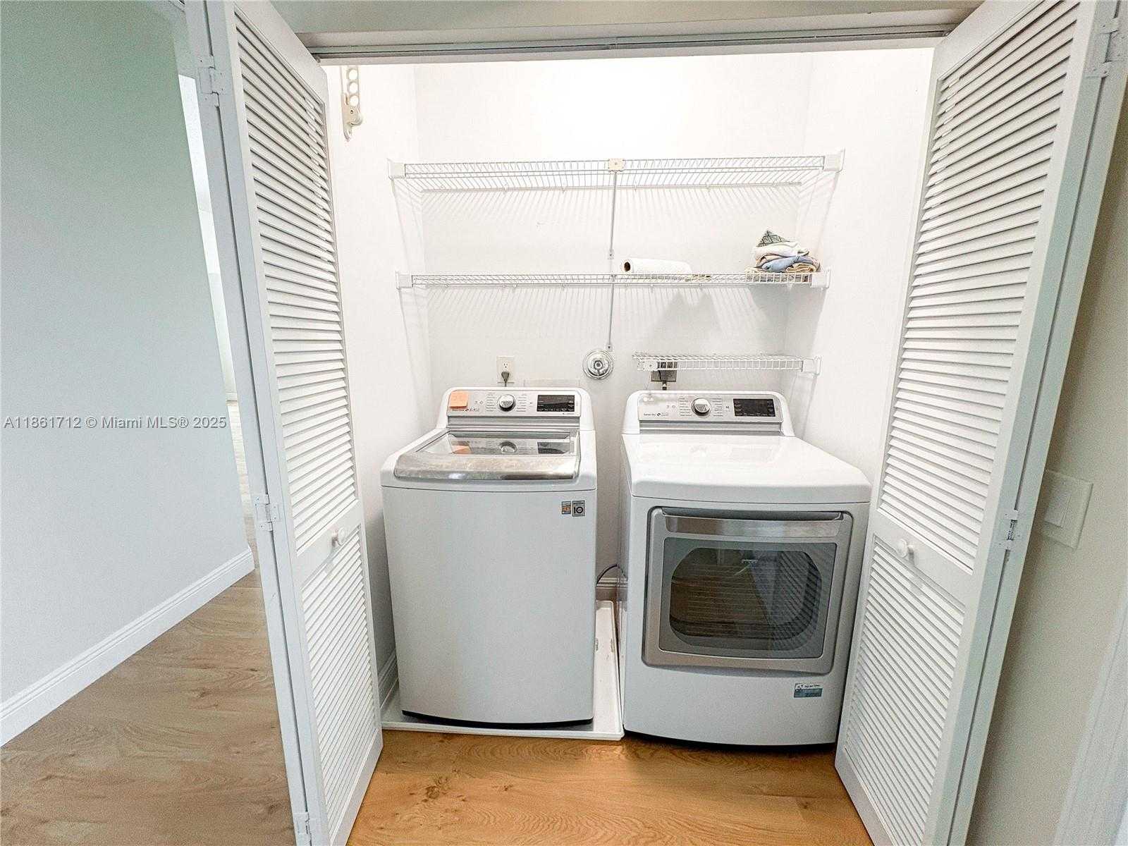 Small Image of 9080 VILLA PORTOFINO CIR #9080, Boca Raton Number 19