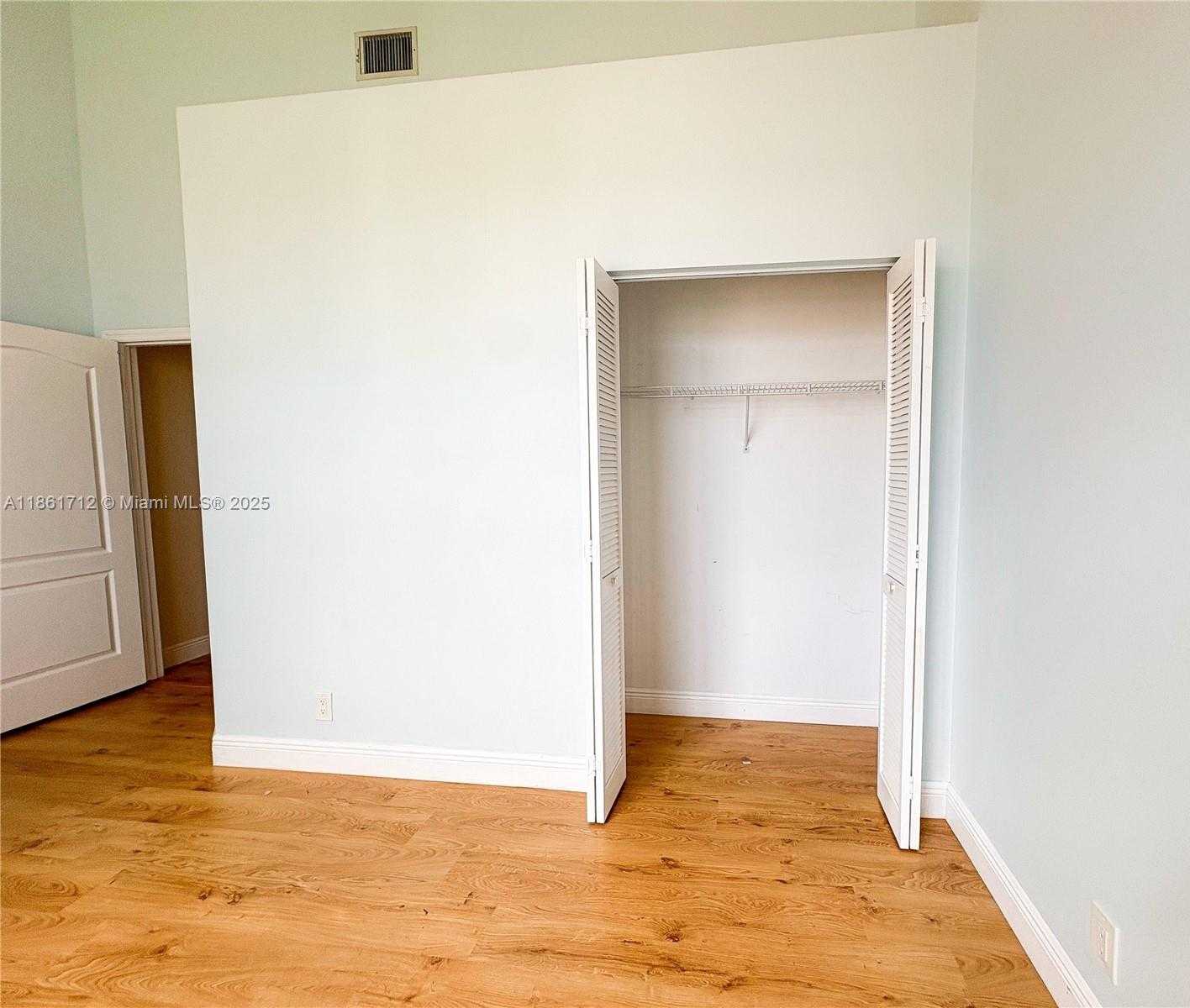 Small Image of 9080 VILLA PORTOFINO CIR #9080, Boca Raton Number 23