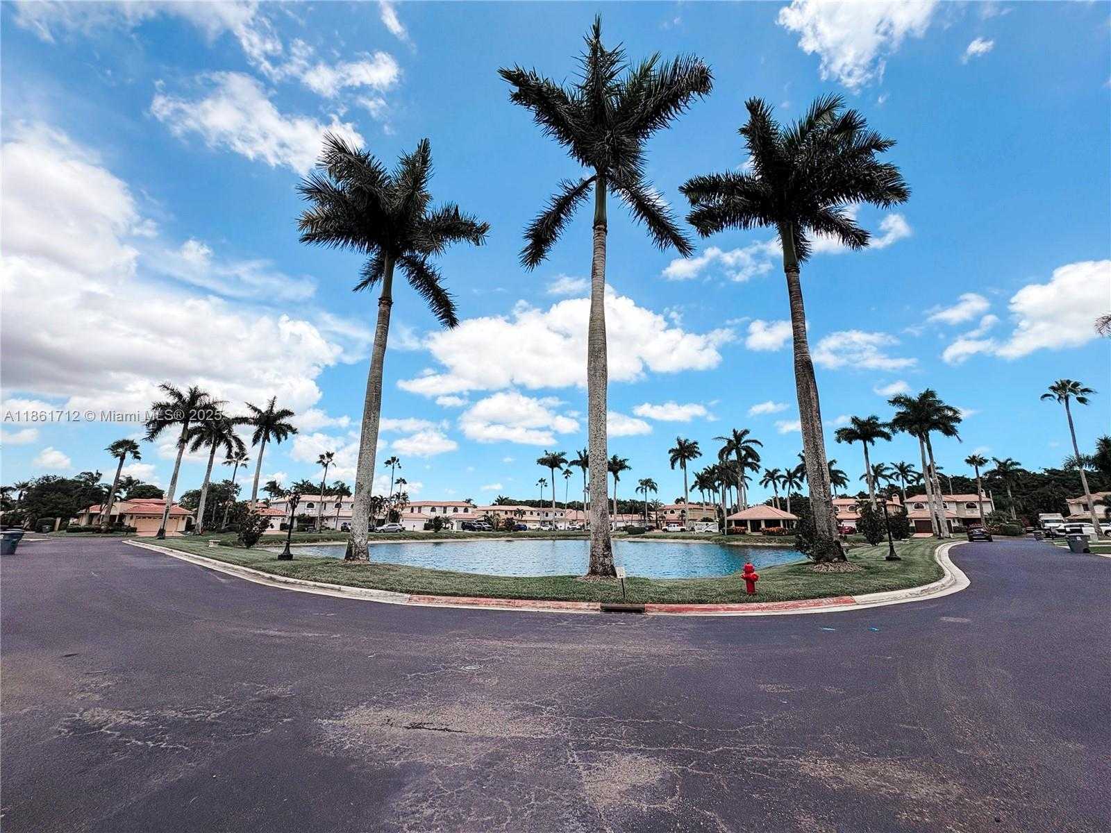 Small Image of 9080 VILLA PORTOFINO CIR #9080, Boca Raton Number 32