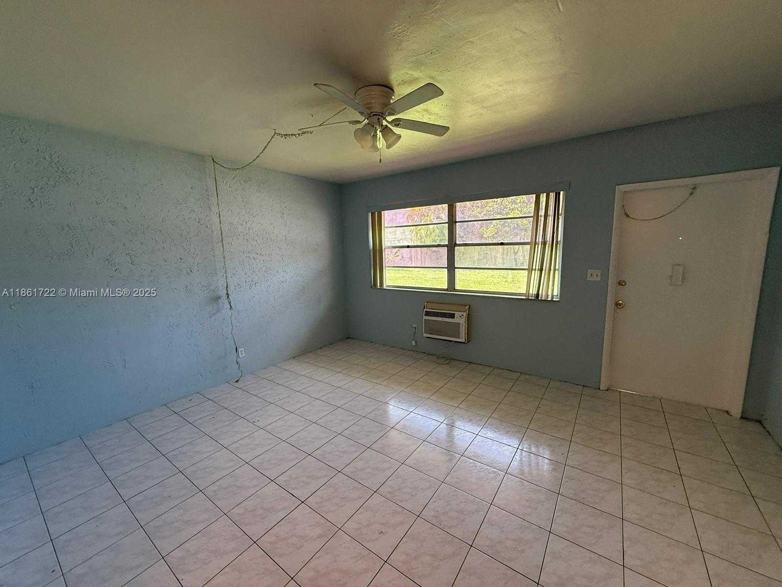 Small Image of 2917 PLUNKETT ST #20C, Hollywood Number 3