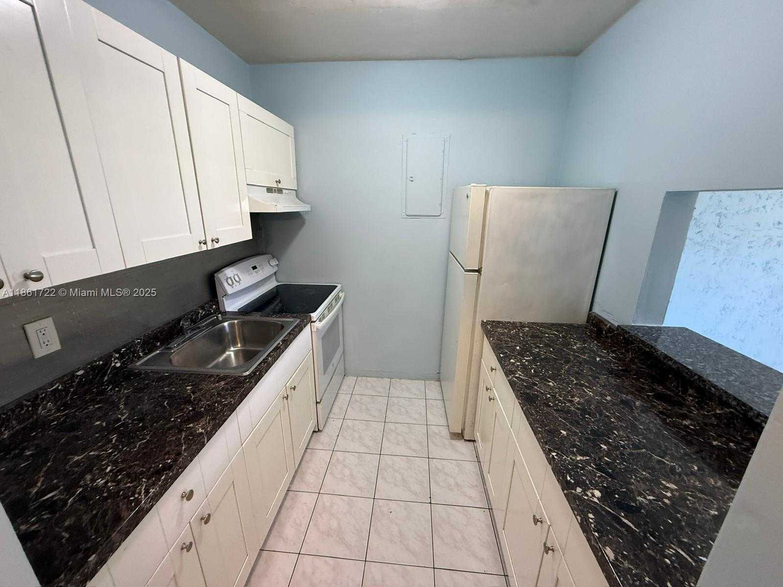 Small Image of 2917 PLUNKETT ST #20C, Hollywood Number 6