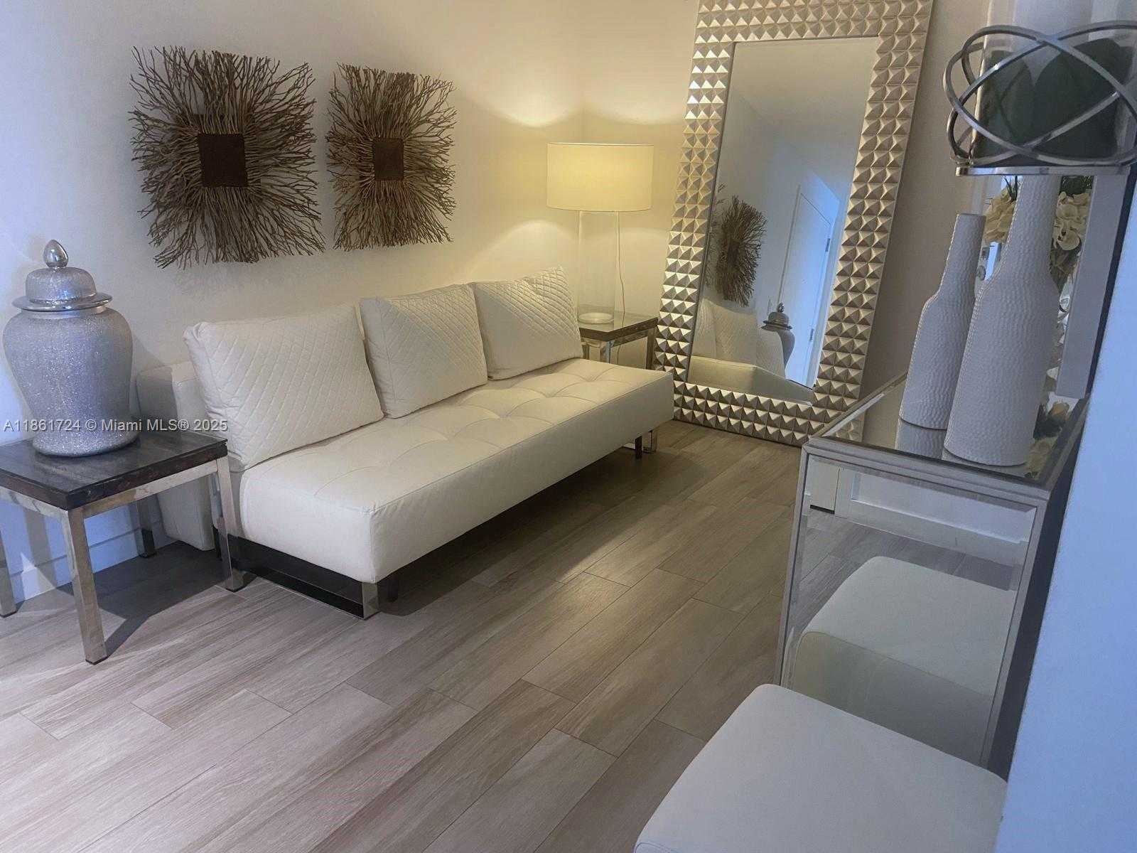 Small Image of 1100 SOUTH MIAMI AVE #1411, Miami Number 3