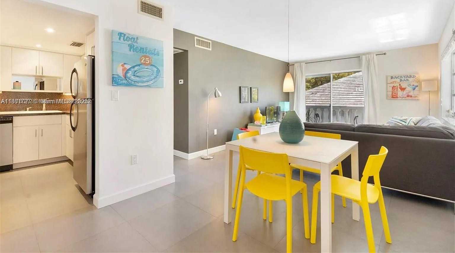 Small Image of 1150 MADRUGA AVE, Coral Gables Number 3
