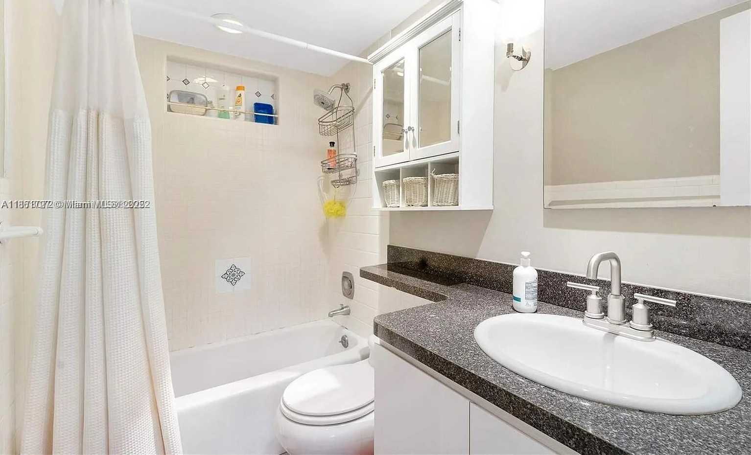 Small Image of 1150 MADRUGA AVE, Coral Gables Number 6