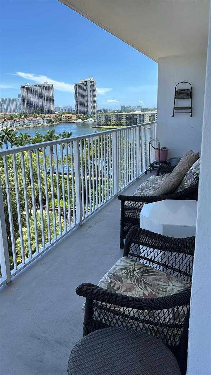 Small Image of 2801 NORTH EAST 183RD ST #804W, Aventura Number 4