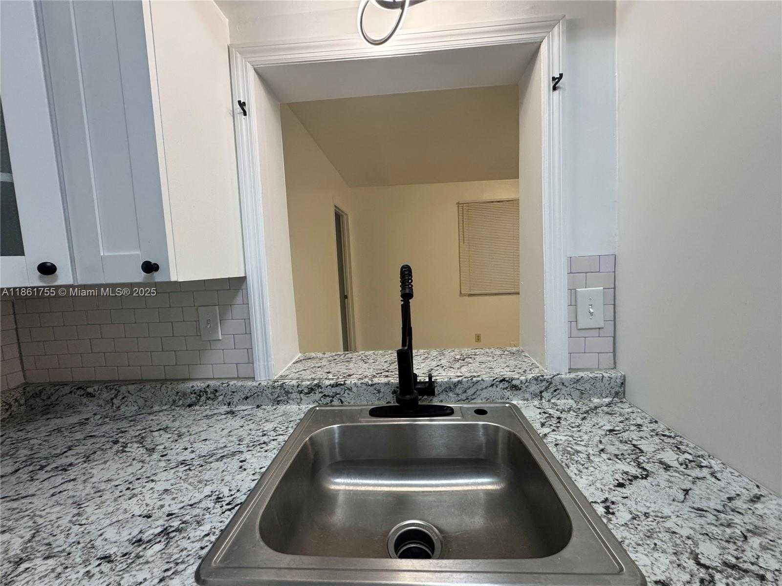 Small Image of 7205 NW 76TH PL #7205, Tamarac Number 11