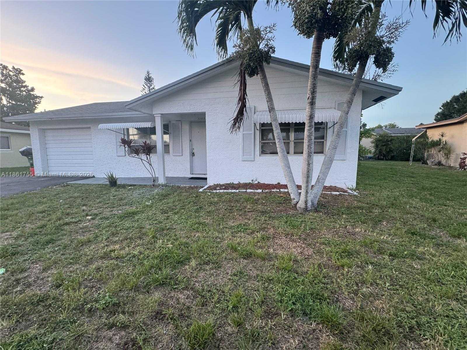 Small Image of 7205 NW 76TH PL #7205, Tamarac Number 35