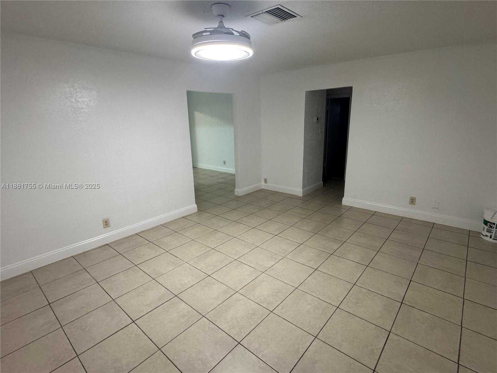 Small Image of 7205 NW 76TH PL #7205, Tamarac Number 5