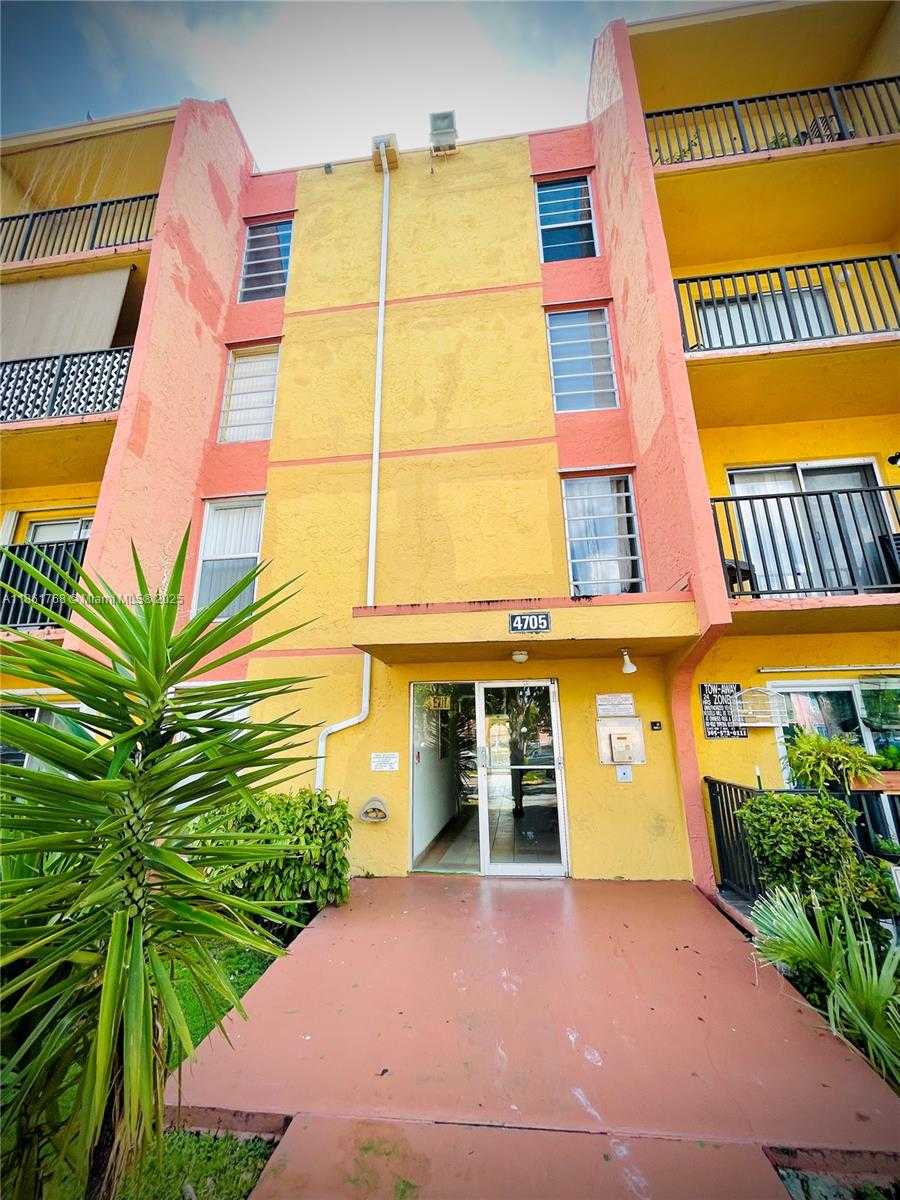 Small Image of 4705 NORTH WEST 7TH ST #305-7, Miami Number 3