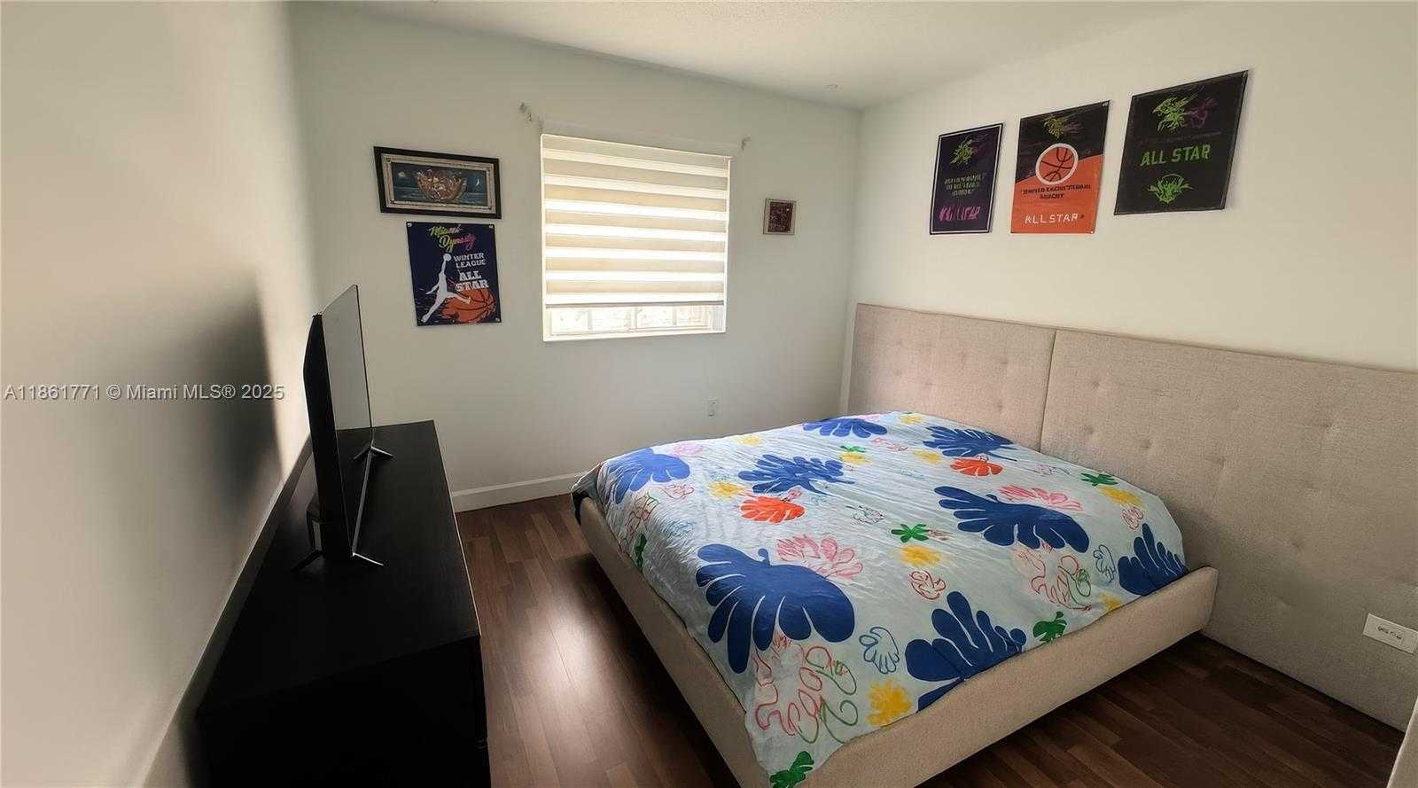 Small Image of 11552 NORTH WEST 69TH TER, Doral Number 11