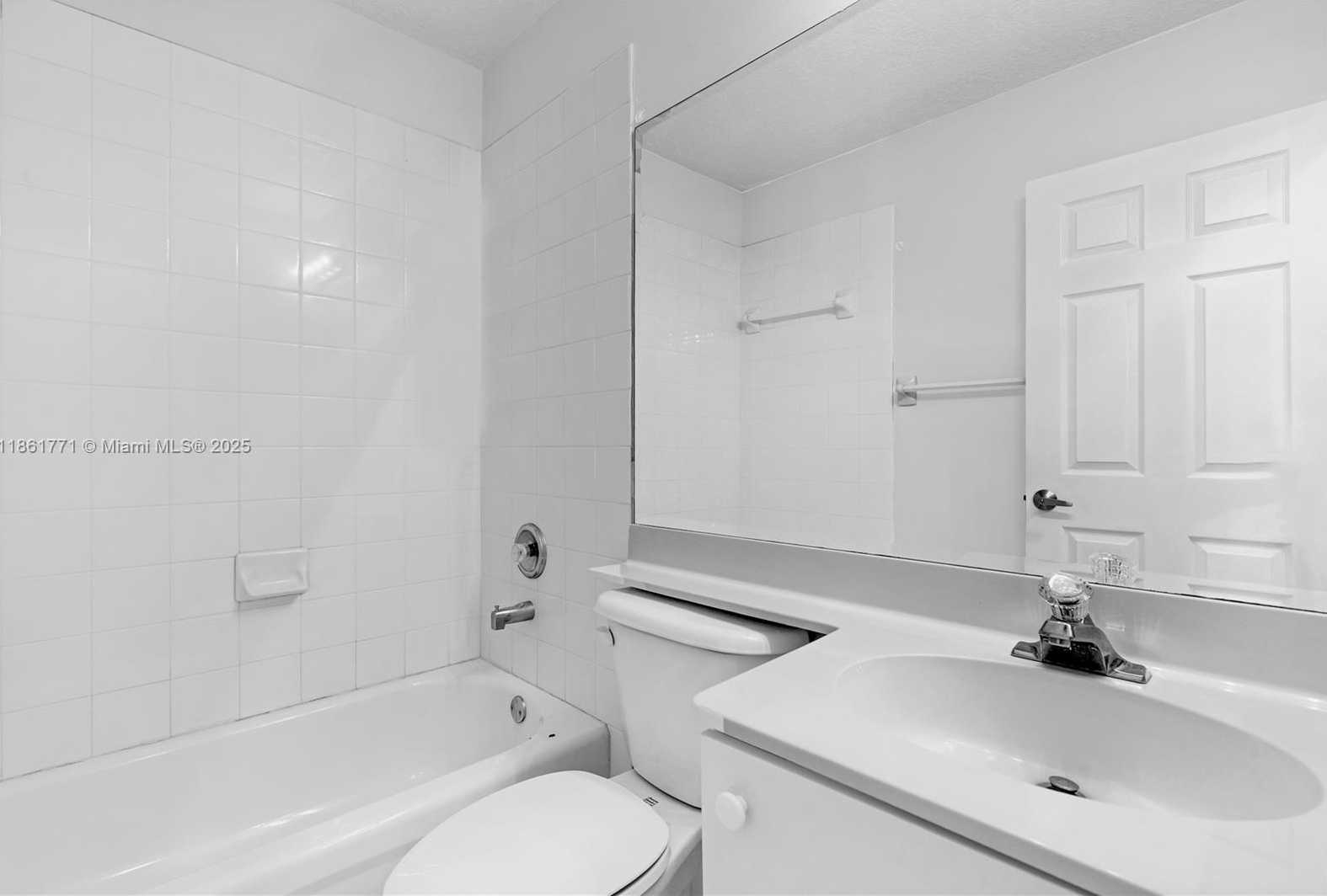 Small Image of 11552 NORTH WEST 69TH TER, Doral Number 15