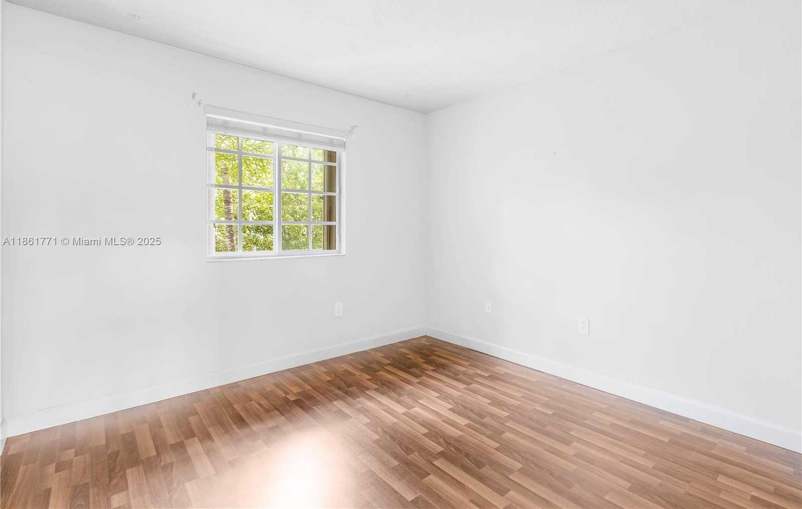 Small Image of 11552 NORTH WEST 69TH TER, Doral Number 18