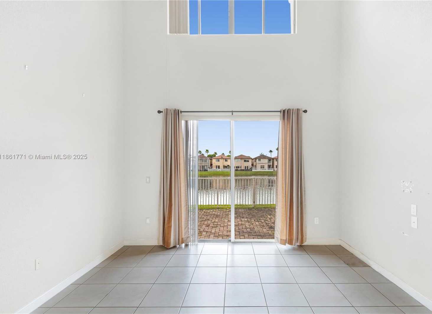 Small Image of 11552 NORTH WEST 69TH TER, Doral Number 2