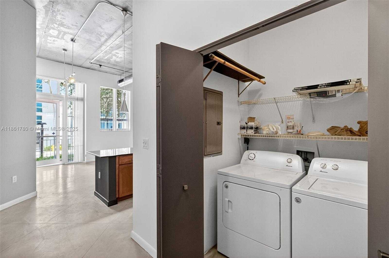 Small Image of 2001 BISCAYNE BLVD #2111, Miami Number 22
