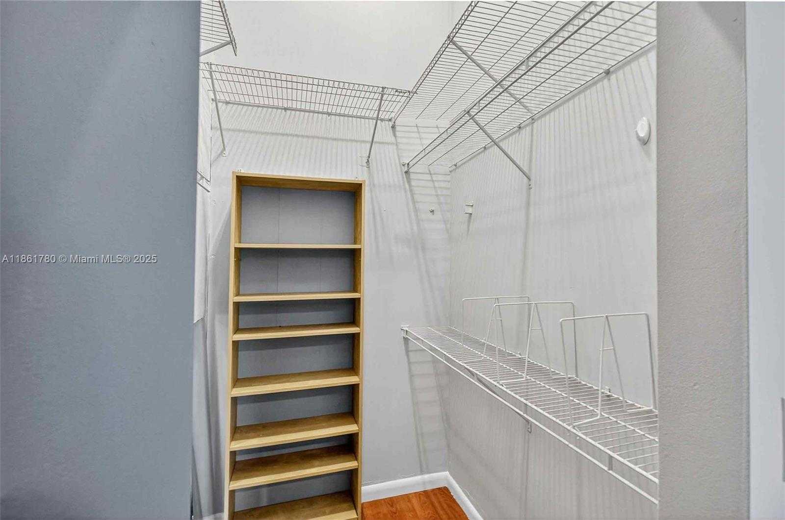 Small Image of 2001 BISCAYNE BLVD #2111, Miami Number 25