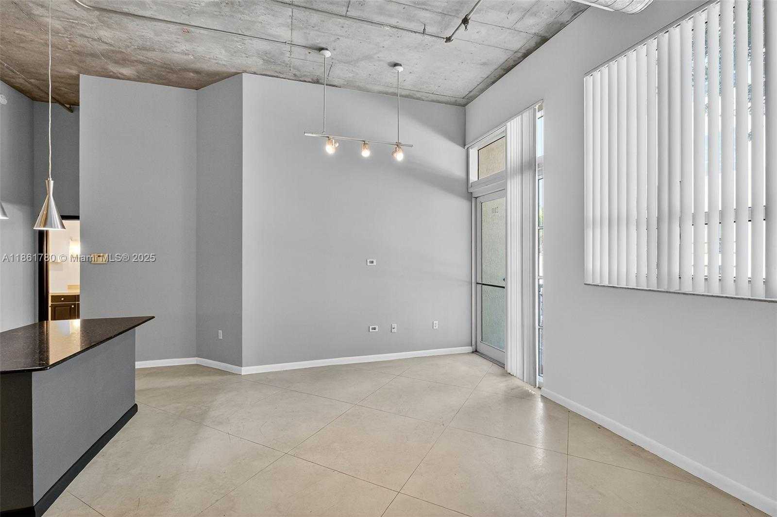 Small Image of 2001 BISCAYNE BLVD #2111, Miami Number 6
