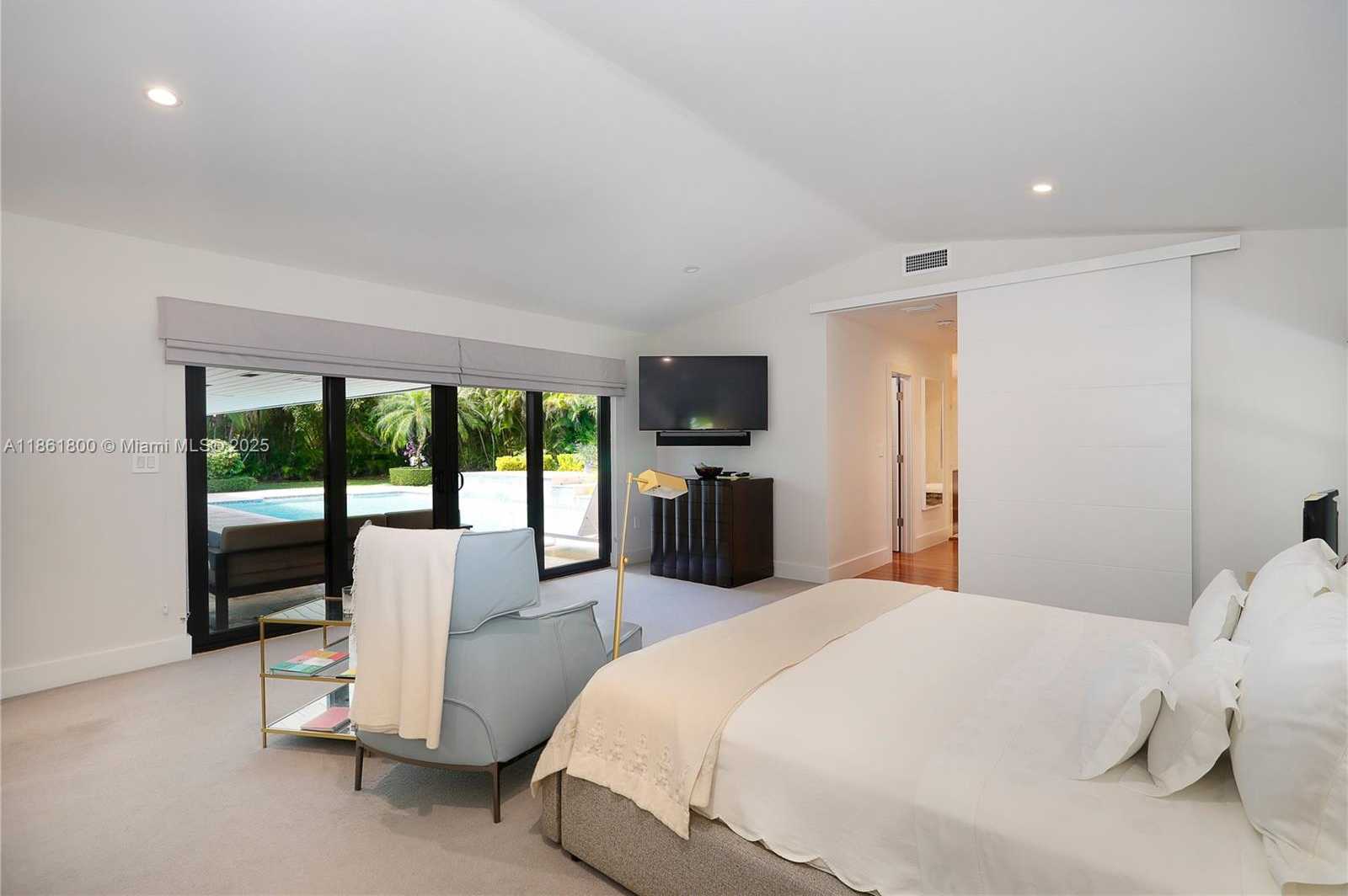 Small Image of 7322 VISTALMAR ST, Coral Gables Number 19