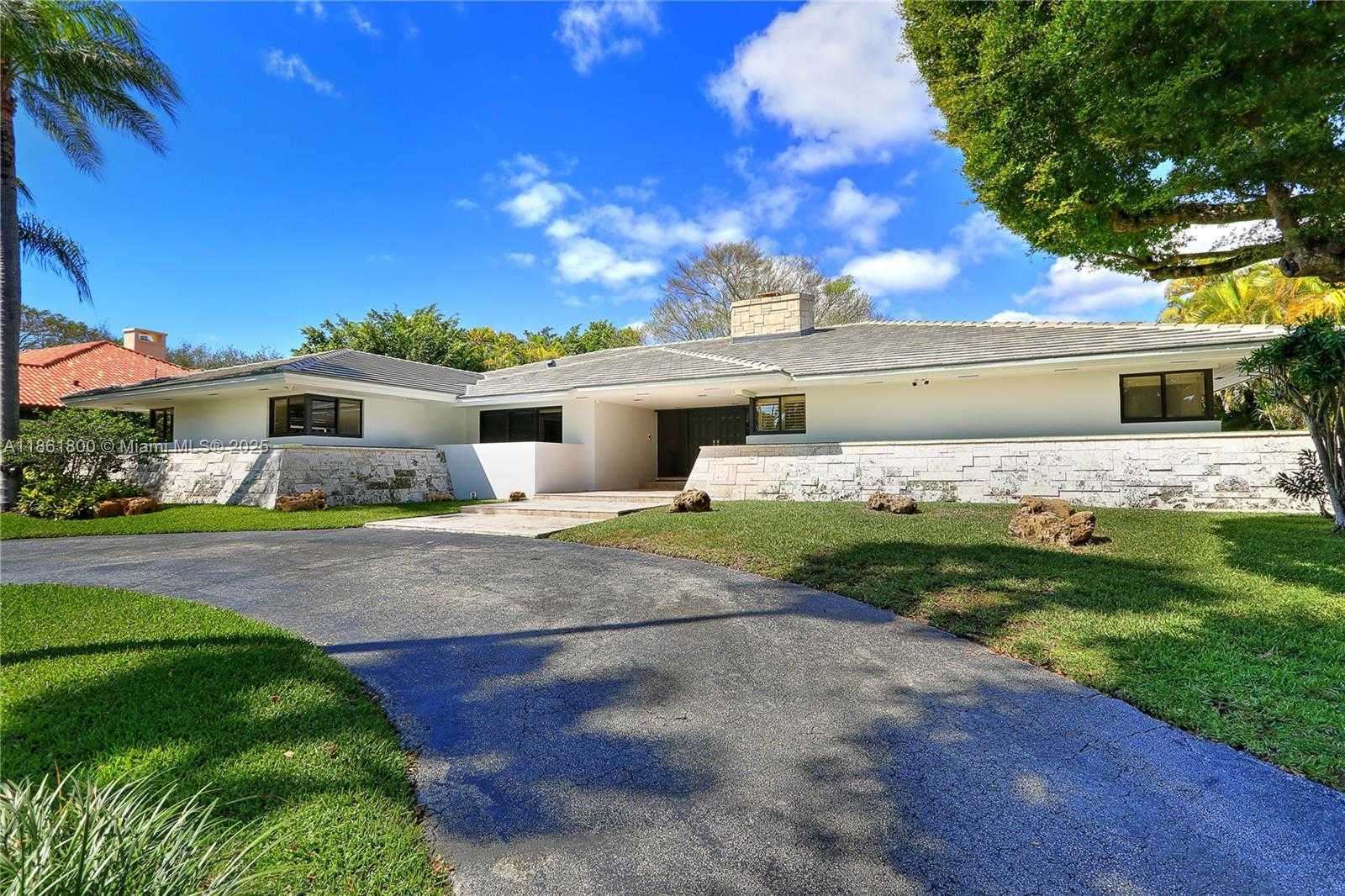 Small Image of 7322 VISTALMAR ST, Coral Gables Number 2