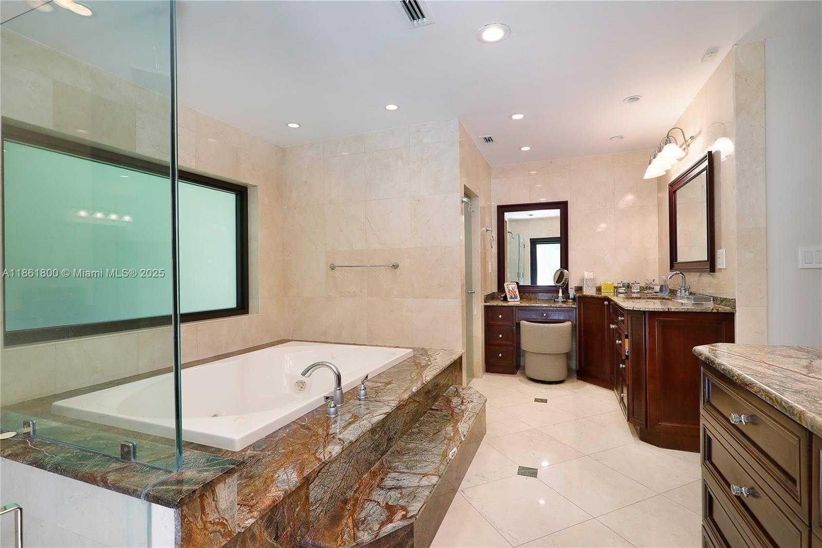 Small Image of 7322 VISTALMAR ST, Coral Gables Number 21