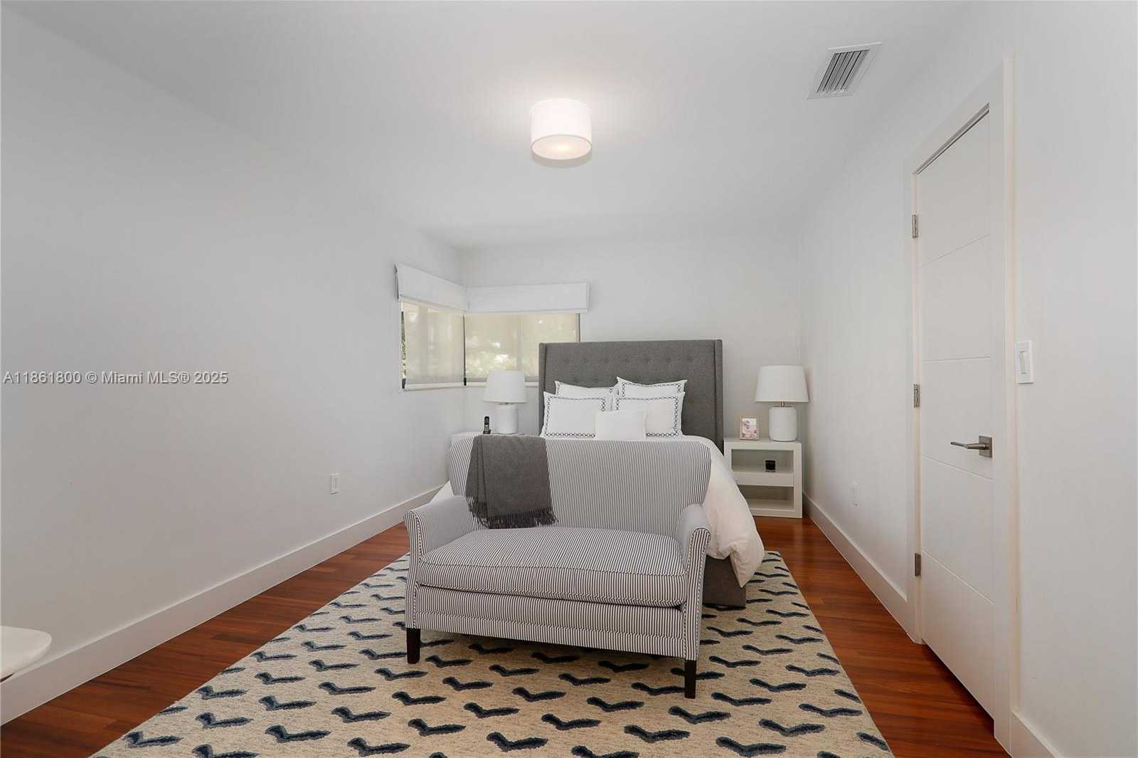 Small Image of 7322 VISTALMAR ST, Coral Gables Number 23