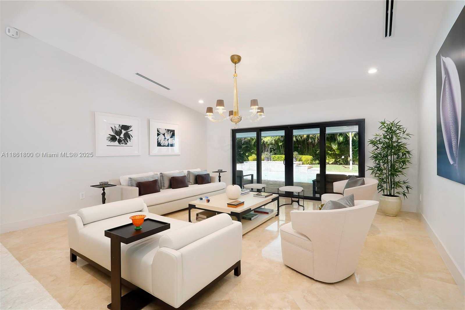 Small Image of 7322 VISTALMAR ST, Coral Gables Number 6