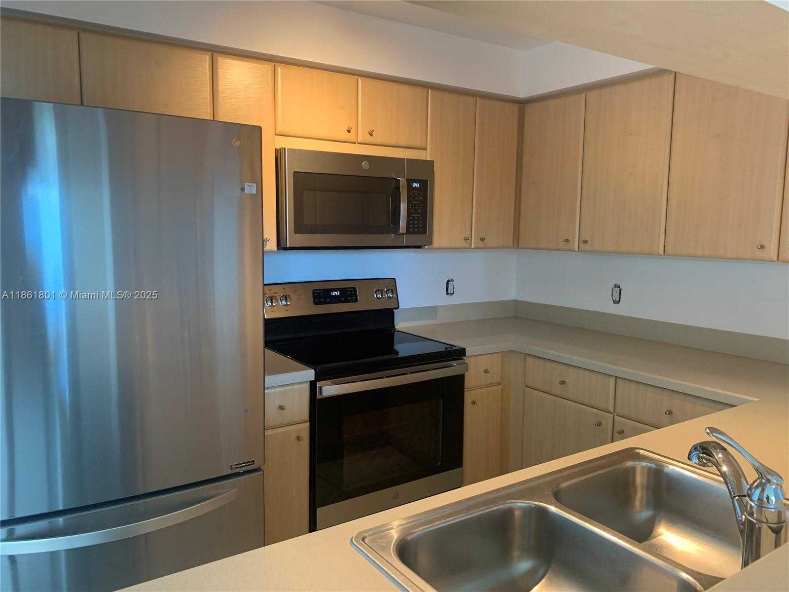 Small Image of 2475 BRICKELL AVE #2504, Miami Number 24