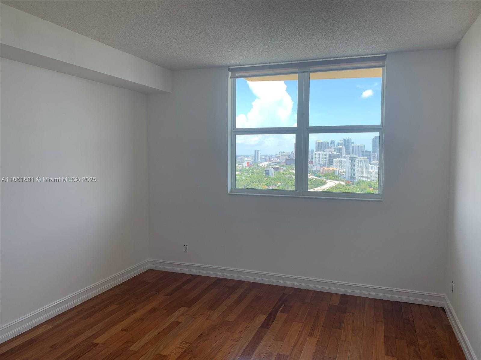 Small Image of 2475 BRICKELL AVE #2504, Miami Number 29